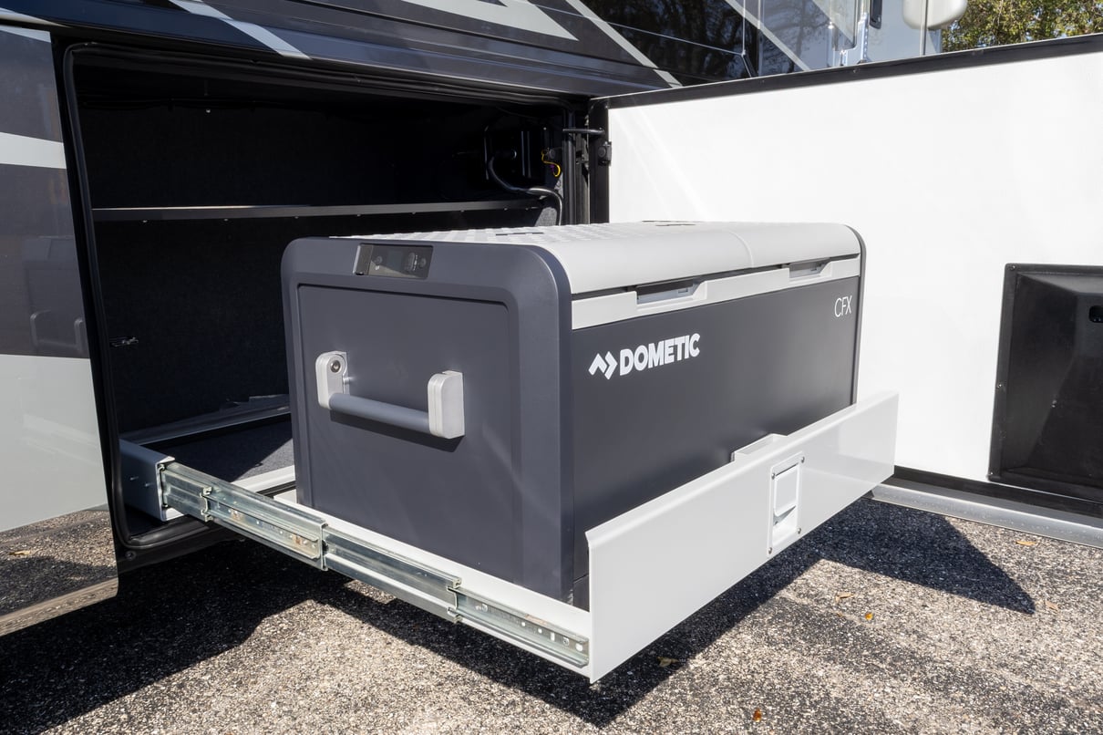 2023 Newmar Dutch Star 4370 gallery image-40