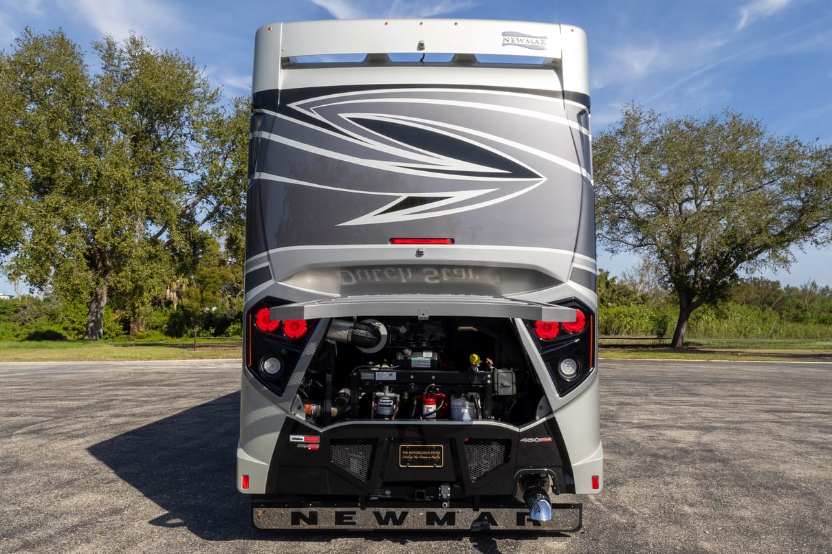 2023 Newmar Dutch Star 4370 gallery image-49