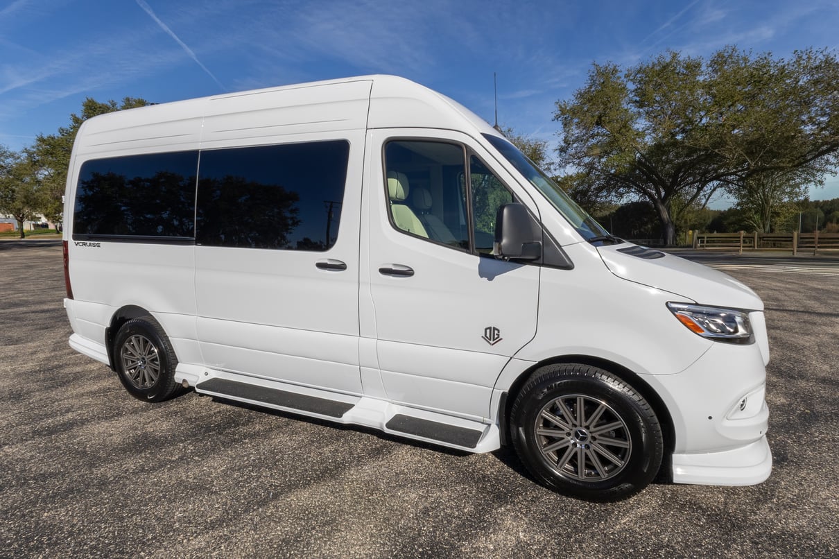 2026 OGV Luxury Coach gallery image-2