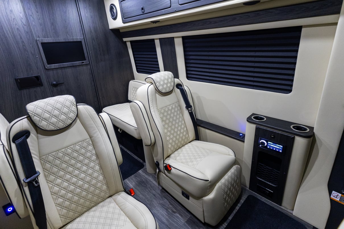 2026 OGV Luxury Coach gallery image-16