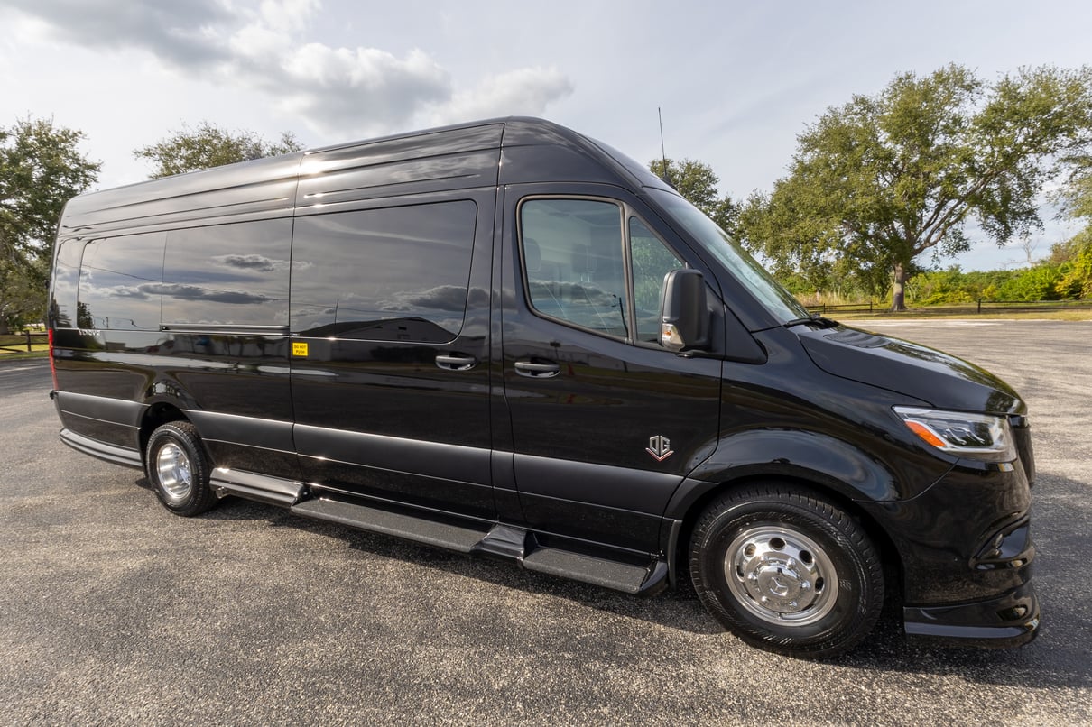 2026 OGV Luxury Coach gallery image-2