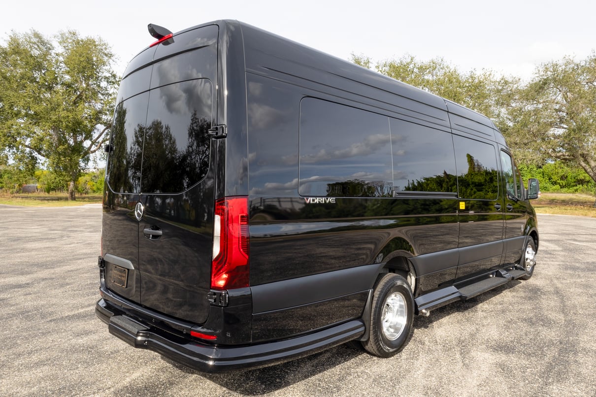 2026 OGV Luxury Coach gallery image-6