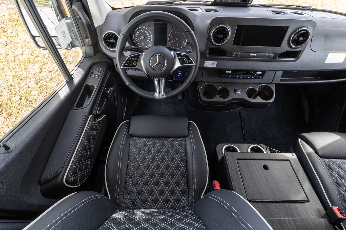 2026 OGV Luxury Coach gallery image-14