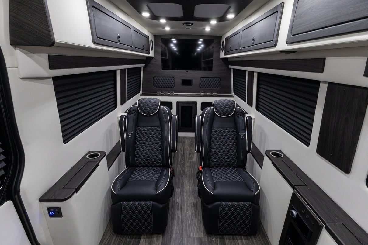 2026 OGV Luxury Coach gallery image-15