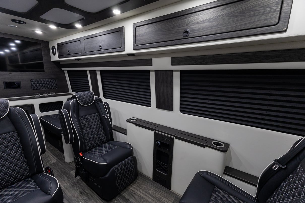 2026 OGV Luxury Coach gallery image-16
