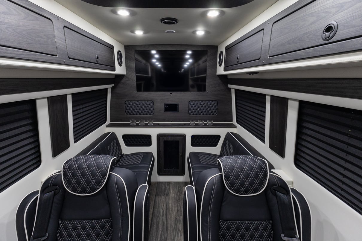 2026 OGV Luxury Coach gallery image-18