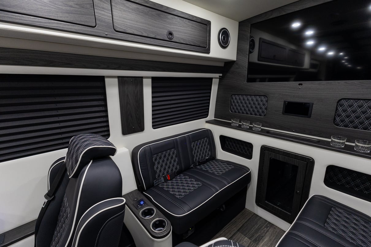 2026 OGV Luxury Coach gallery image-20