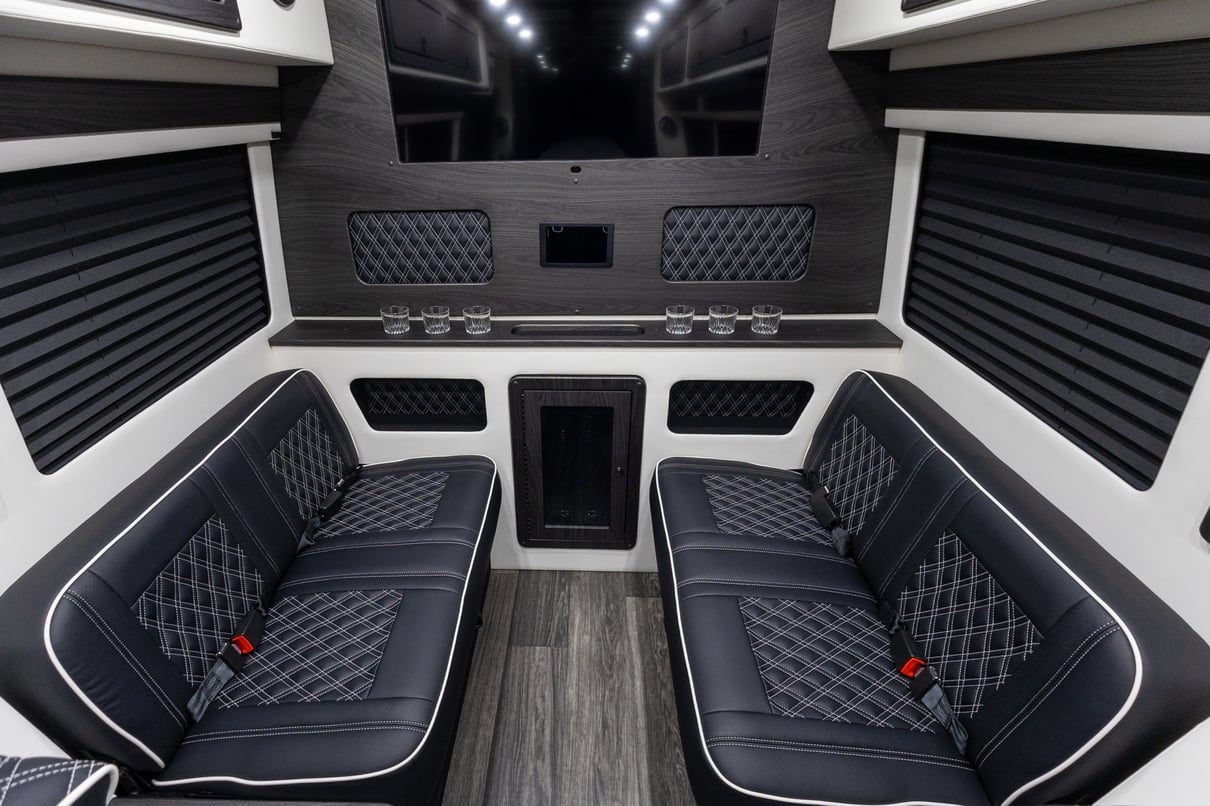 2026 OGV Luxury Coach gallery image-21