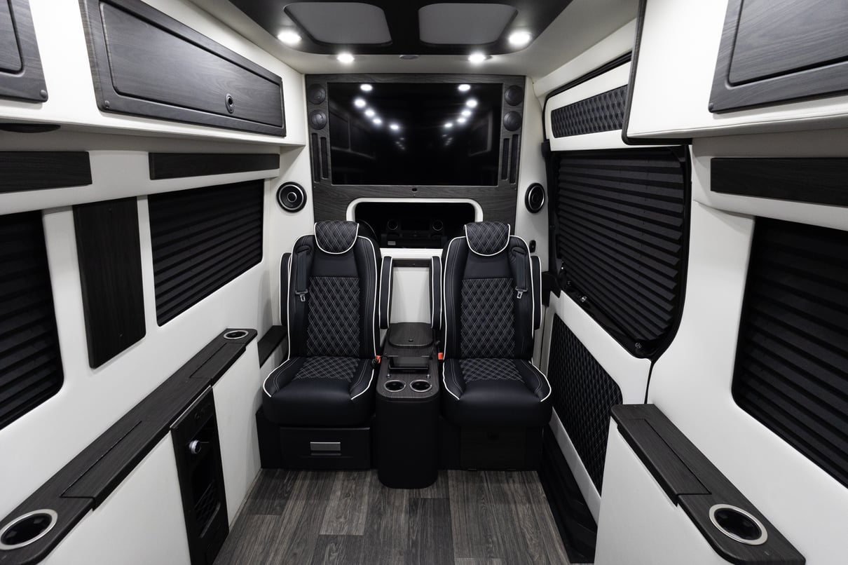 2026 OGV Luxury Coach gallery image-23