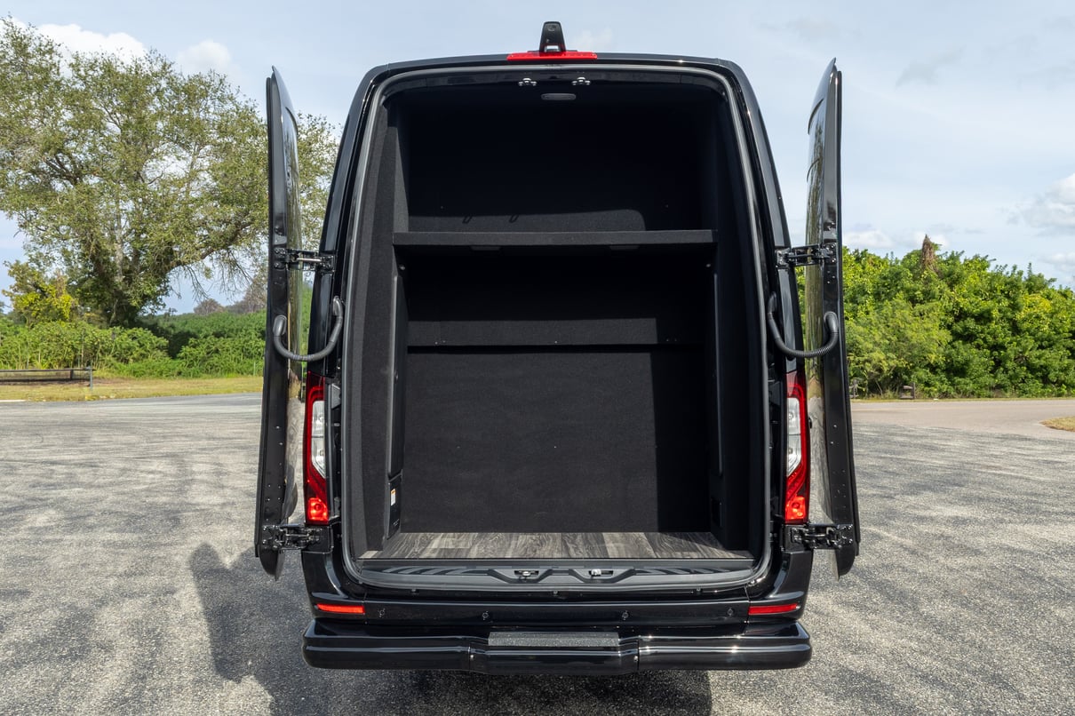 2026 OGV Luxury Coach gallery image-24