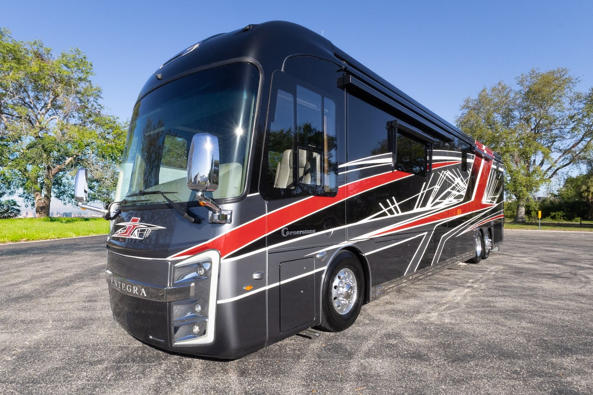 2022 Entegra Cornerstone 45B gallery image-11