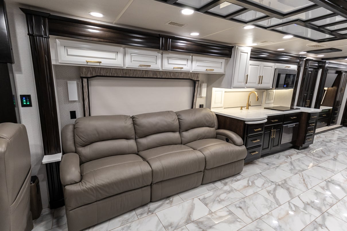 2022 Entegra Cornerstone 45B gallery image-17