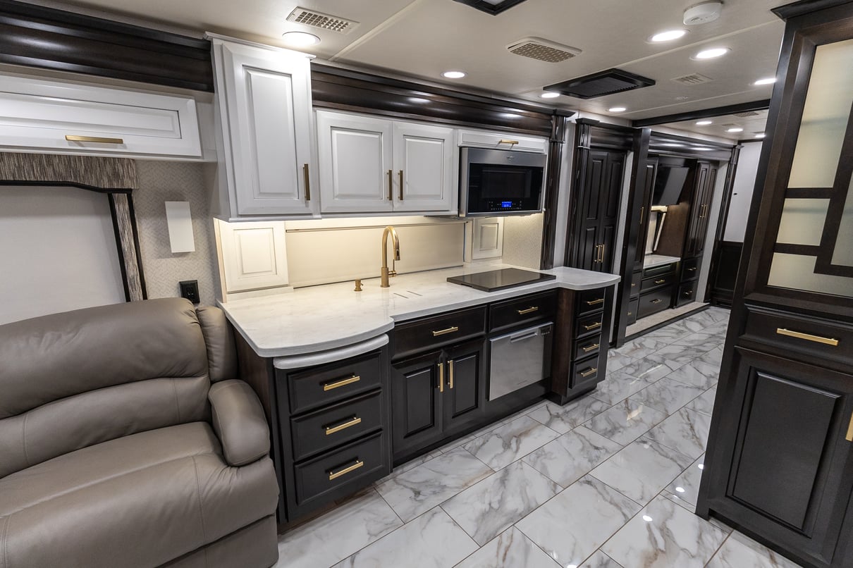 2022 Entegra Cornerstone 45B gallery image-18