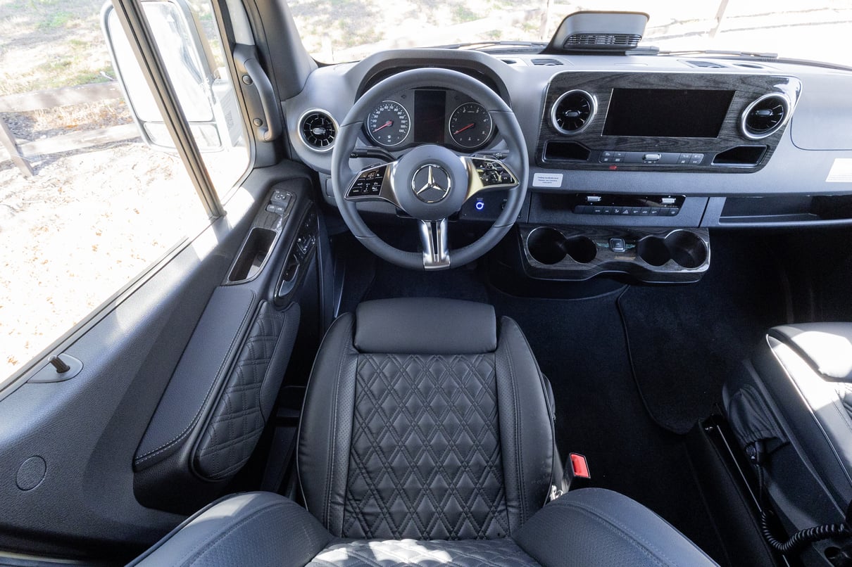 2026 OGV Luxury Coach gallery image-14