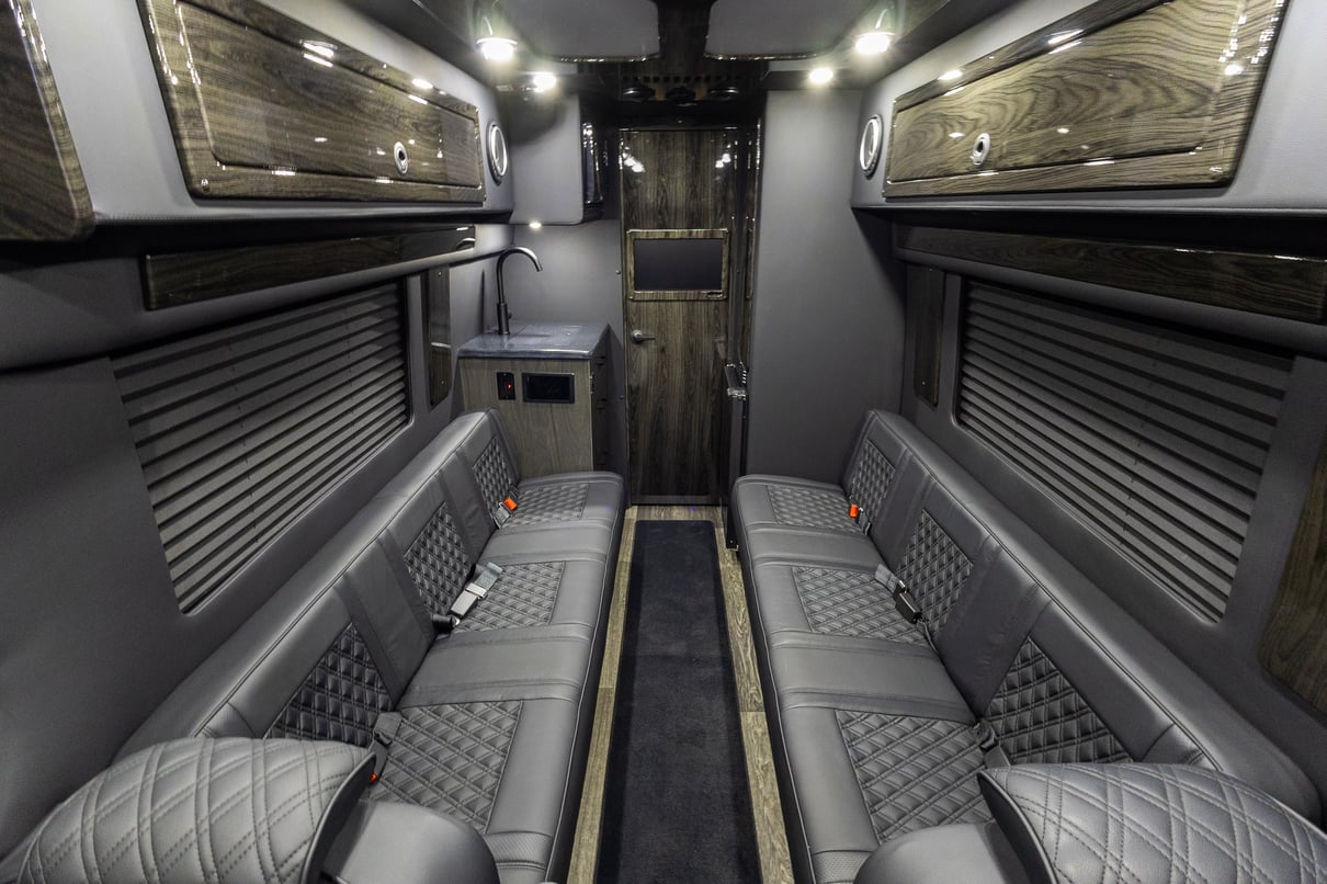 2026 OGV Luxury Coach gallery image-21