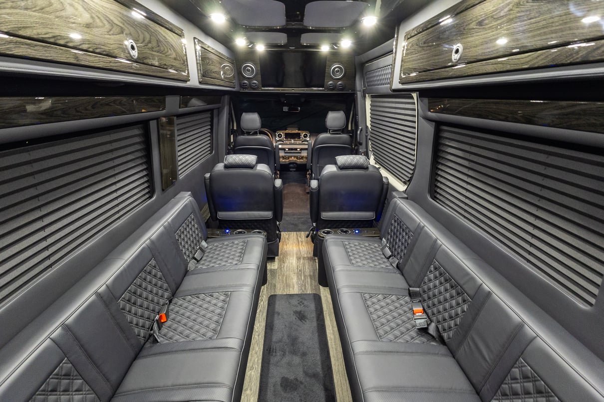 2026 OGV Luxury Coach gallery image-22
