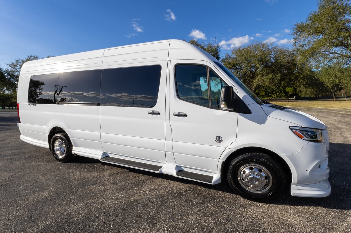 2026 OGV Luxury Coach gallery image-2