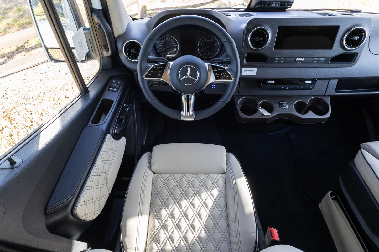 2026 OGV Luxury Coach gallery image-14