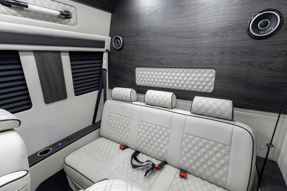2026 OGV Luxury Coach gallery image-22