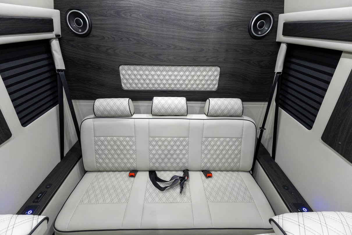 2026 OGV Luxury Coach gallery image-23