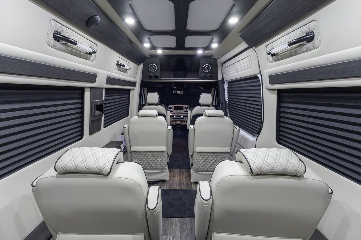 2026 OGV Luxury Coach gallery image-24
