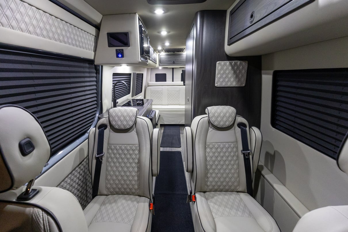 2026 OGV Luxury Coach gallery image-16