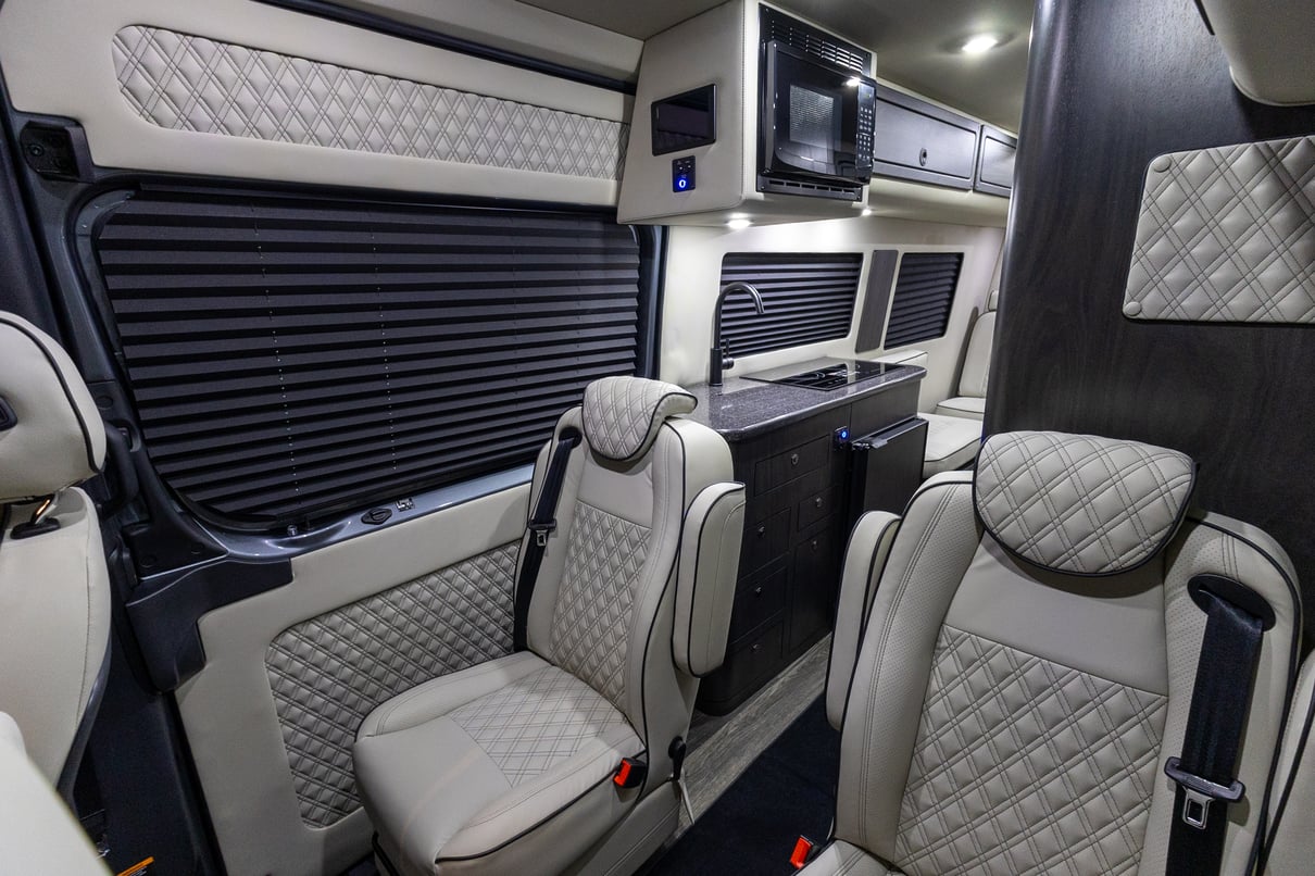 2026 OGV Luxury Coach gallery image-18