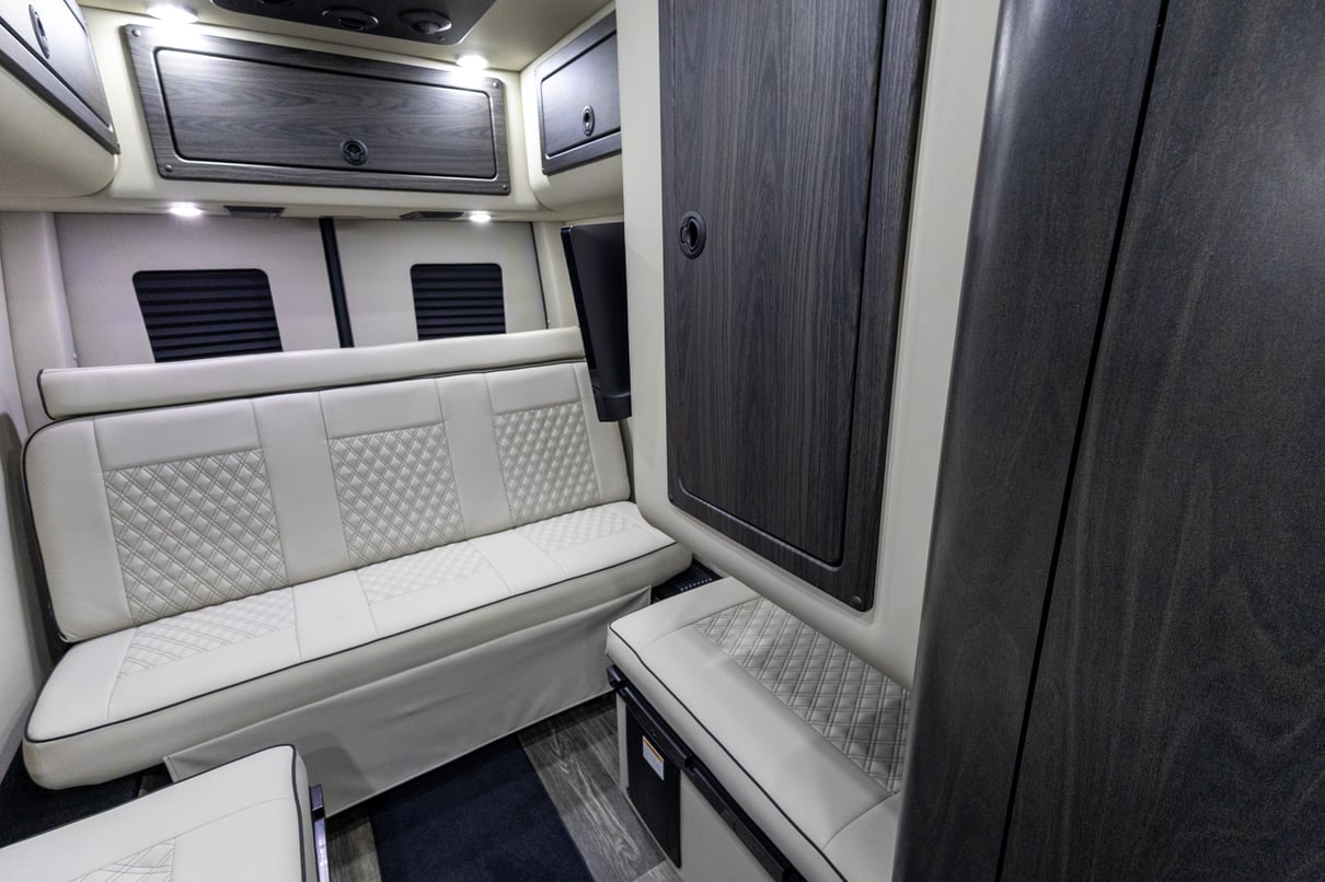 2026 OGV Luxury Coach gallery image-22