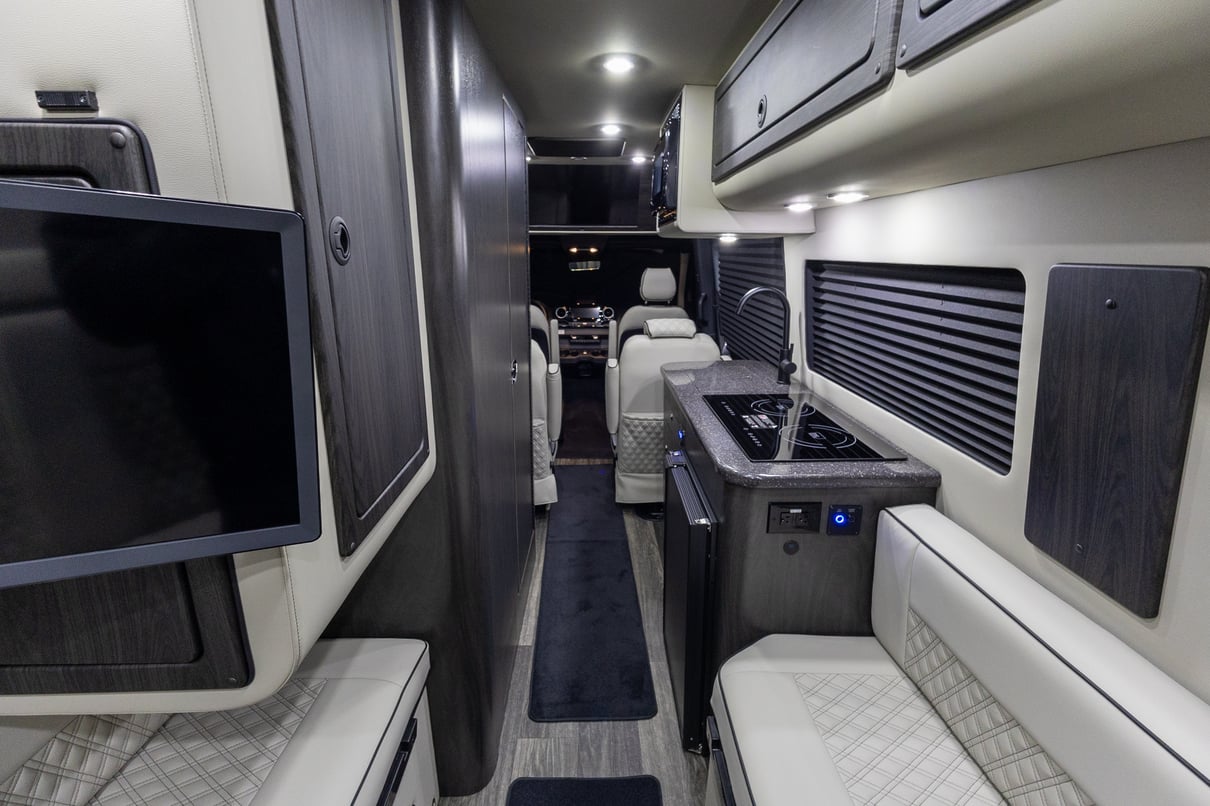 2026 OGV Luxury Coach gallery image-25