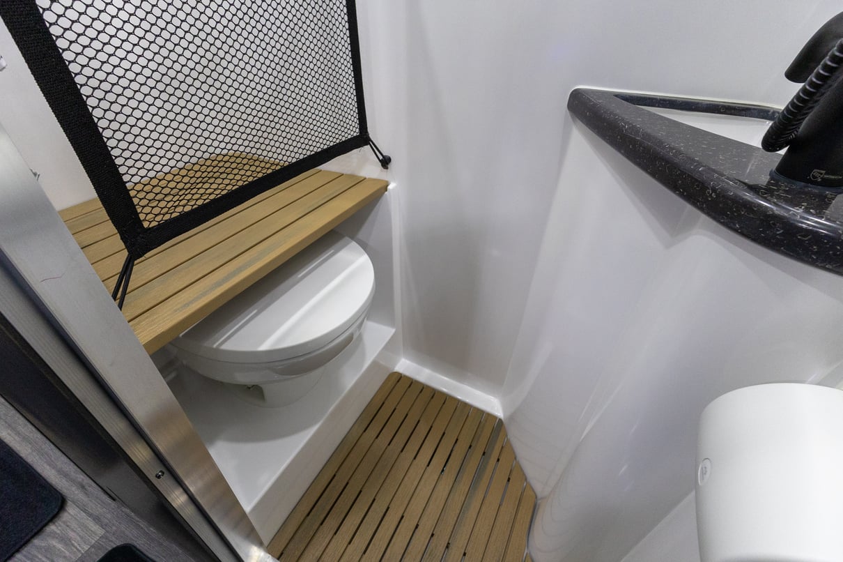 2026 OGV Luxury Coach gallery image-27