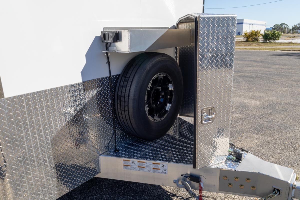 2026 Featherlite 24' Stacker Trailer 4414 gallery image-13