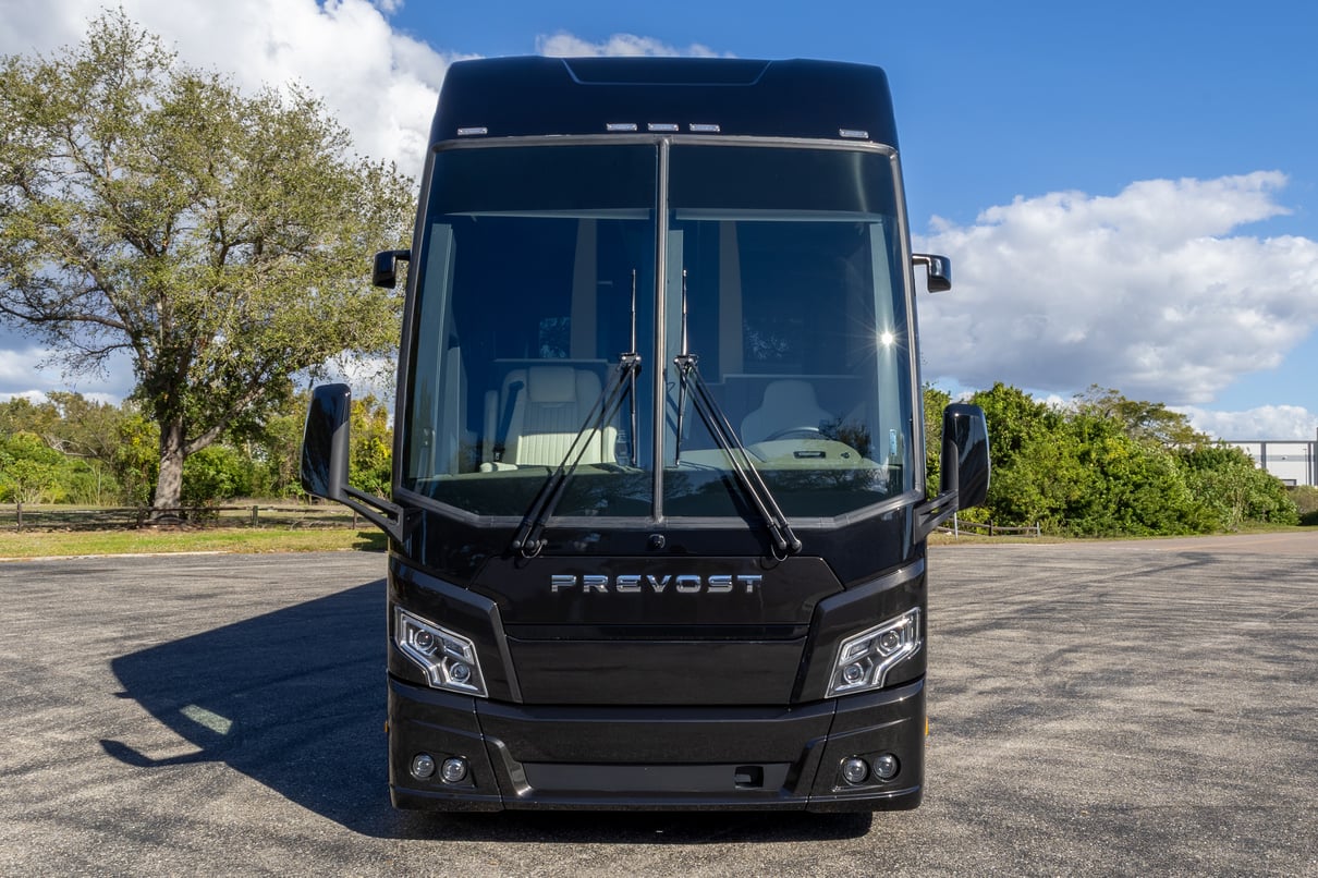 2026 Prevost Loki H3 45 gallery image-12