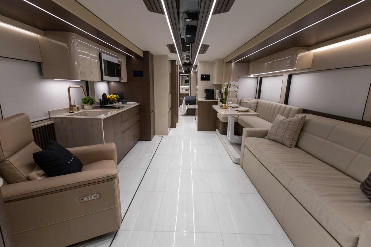 2026 Prevost Loki H3 45 gallery image-14