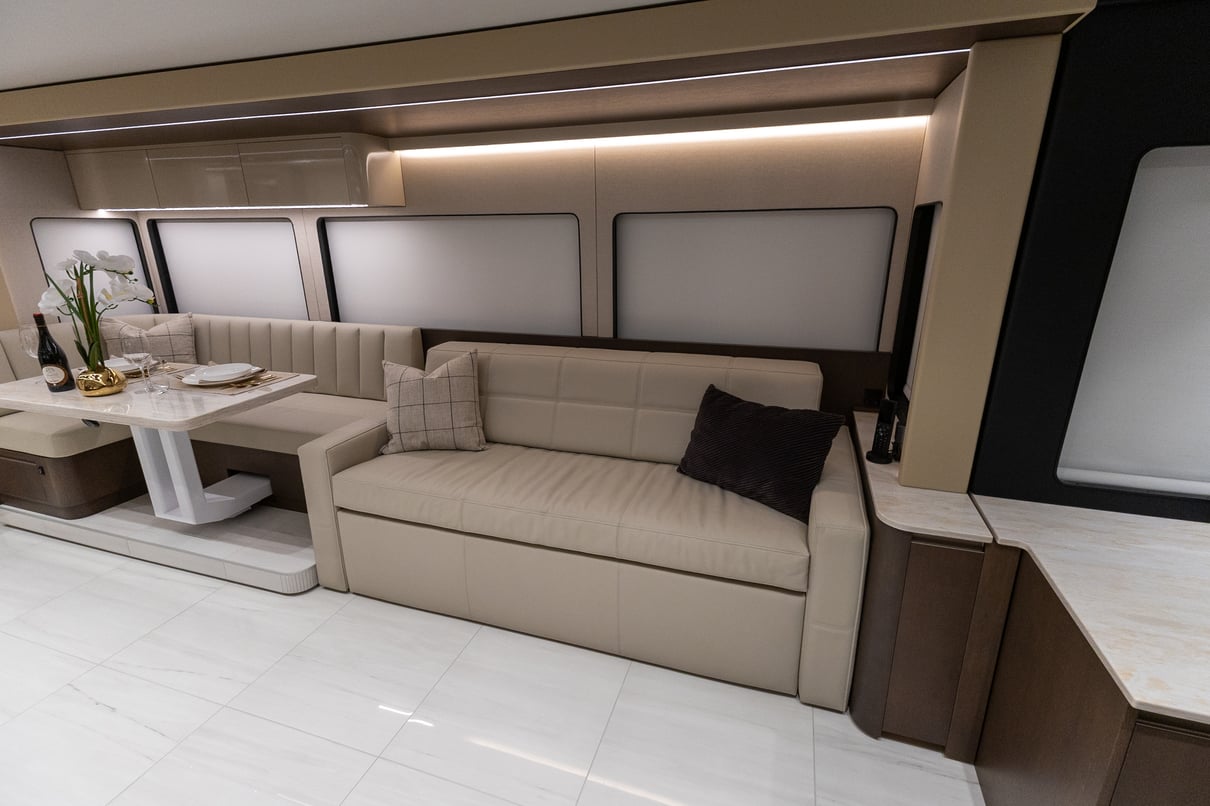 2026 Prevost Loki H3 45 gallery image-15