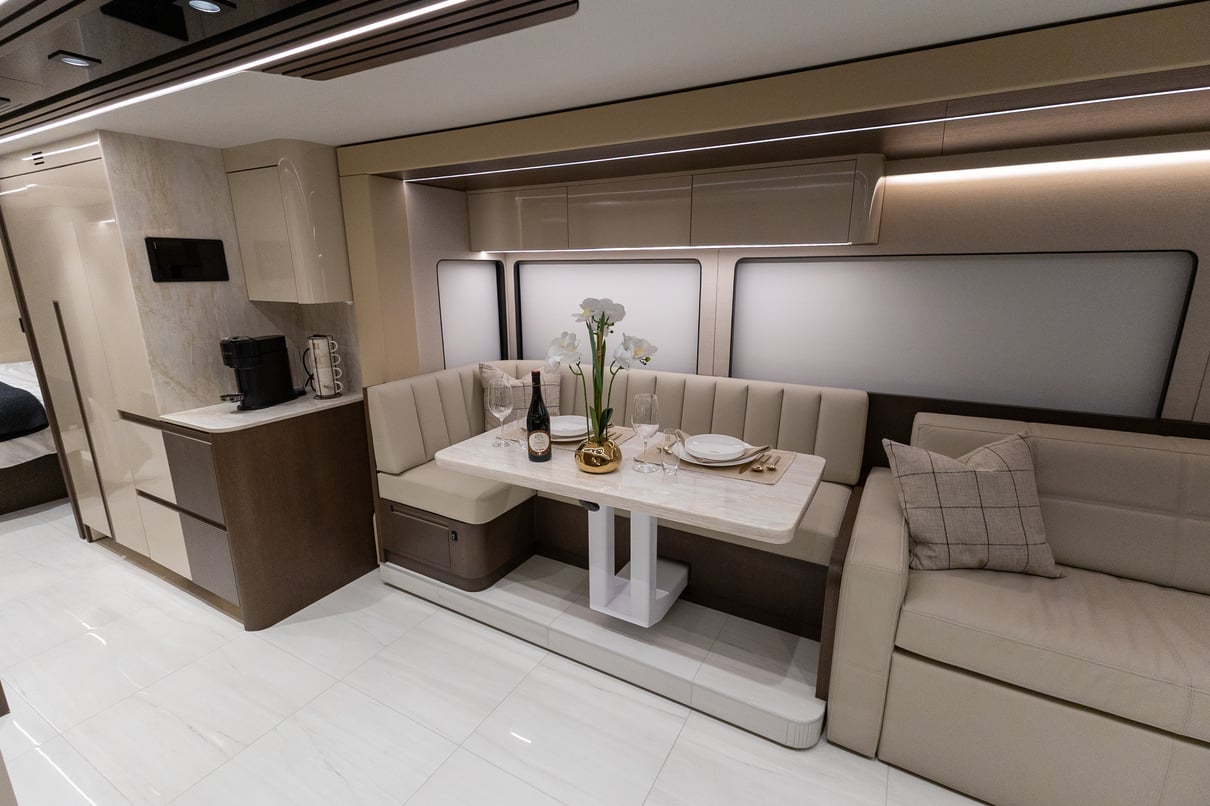 2026 Prevost Loki H3 45 gallery image-16