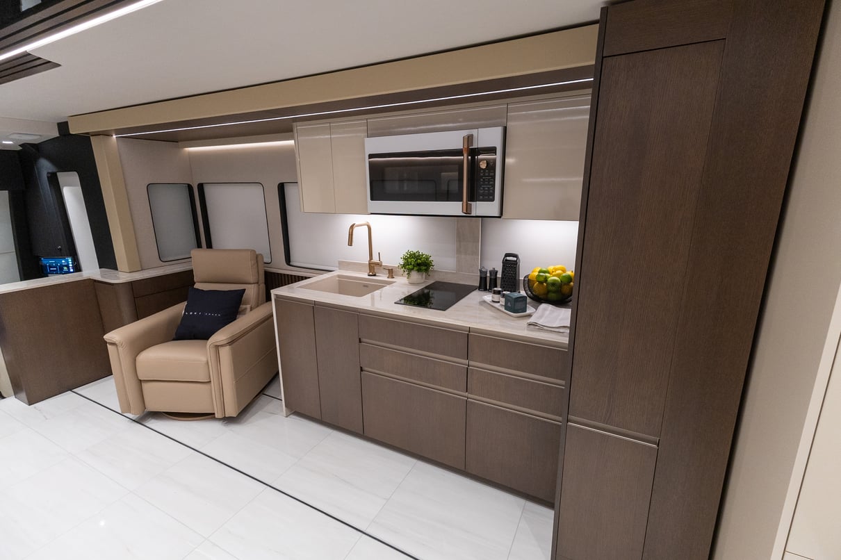 2026 Prevost Loki H3 45 gallery image-20