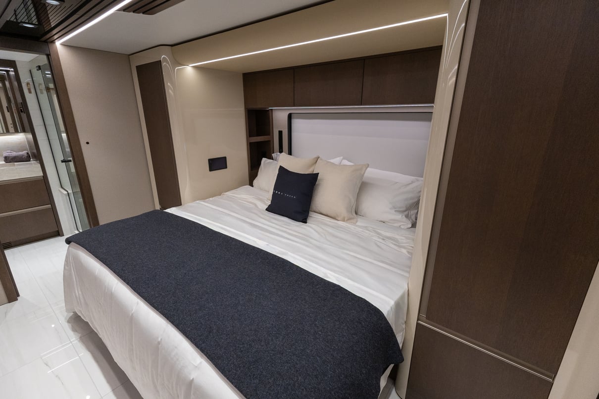 2026 Prevost Loki H3 45 gallery image-24