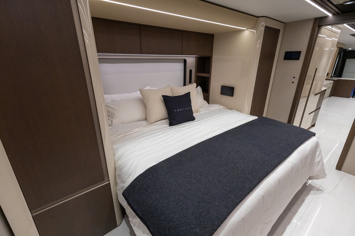 2026 Prevost Loki H3 45 gallery image-26