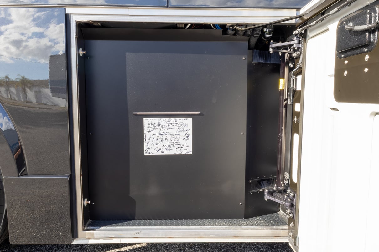 2026 Prevost Loki H3 45 gallery image-35