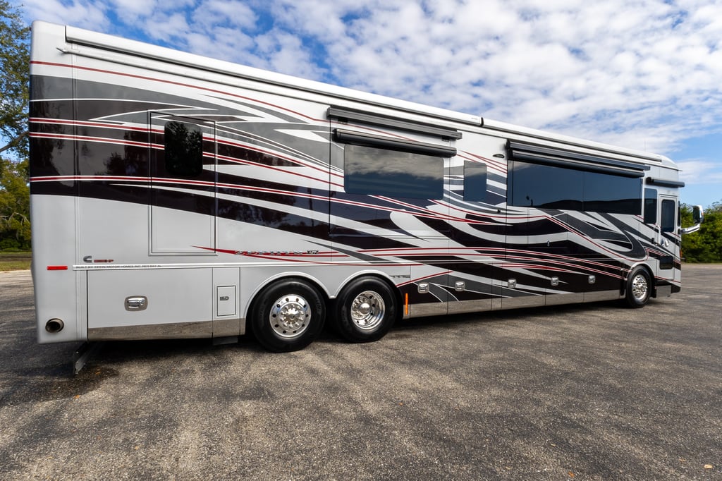 2025 Tiffin Zephyr 45 FZ
