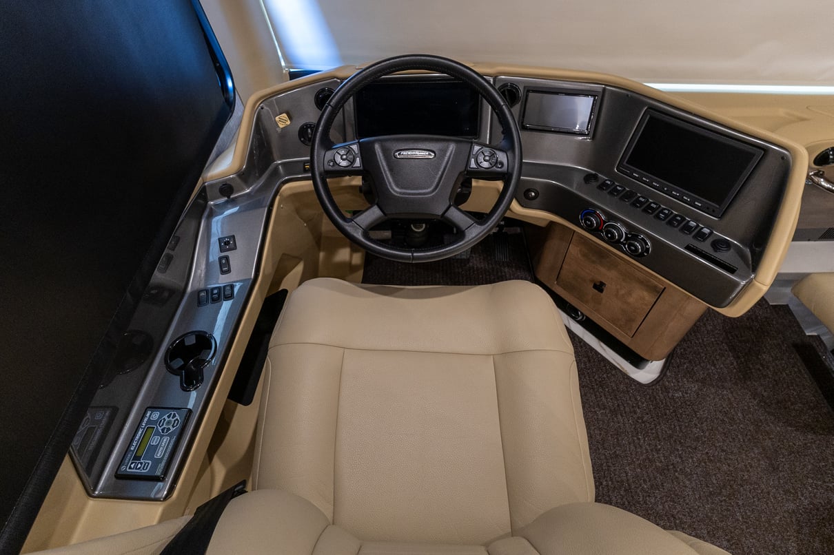 2024 Tiffin Phaeton 44OH gallery image-13