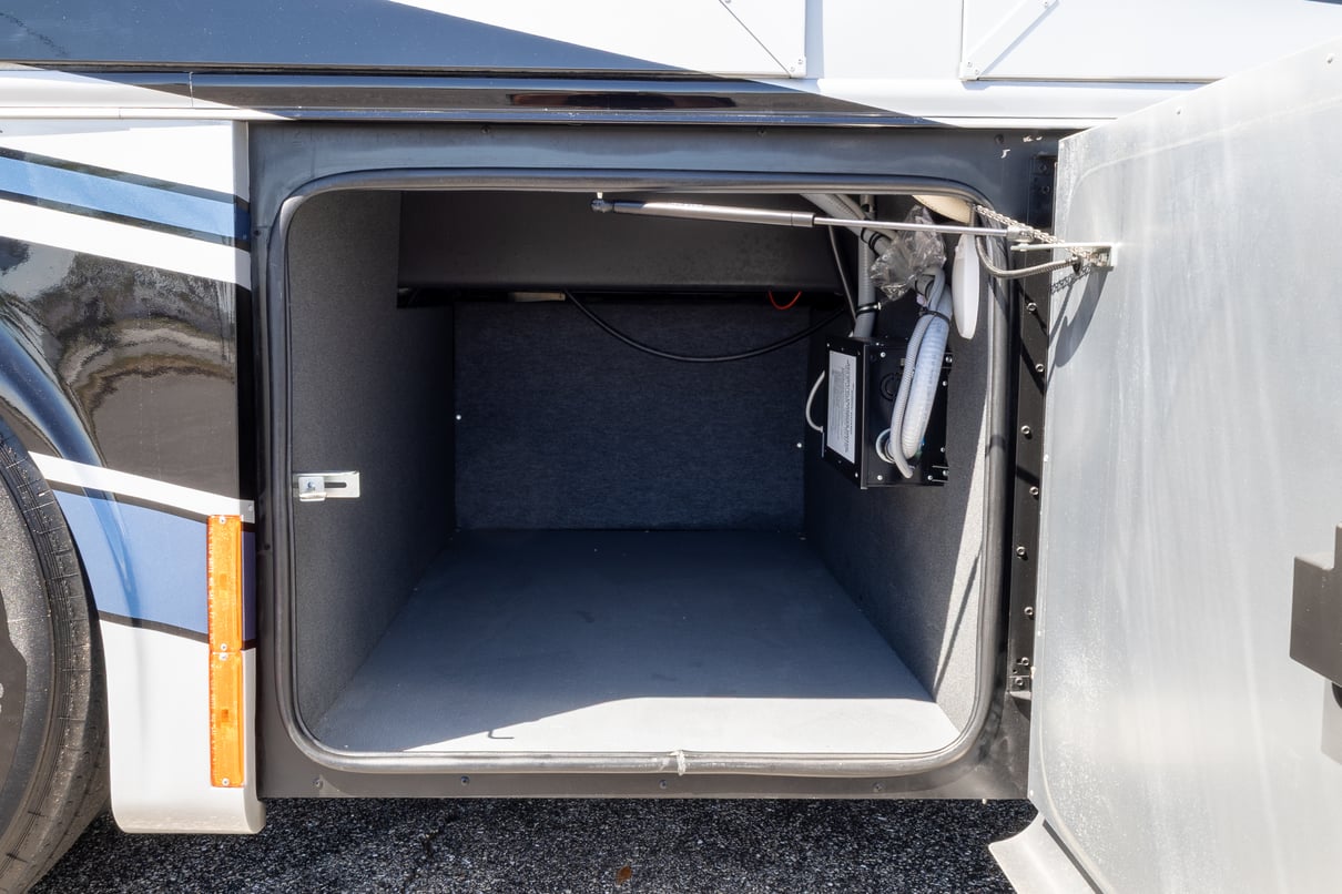 2024 Tiffin Phaeton 44OH gallery image-37