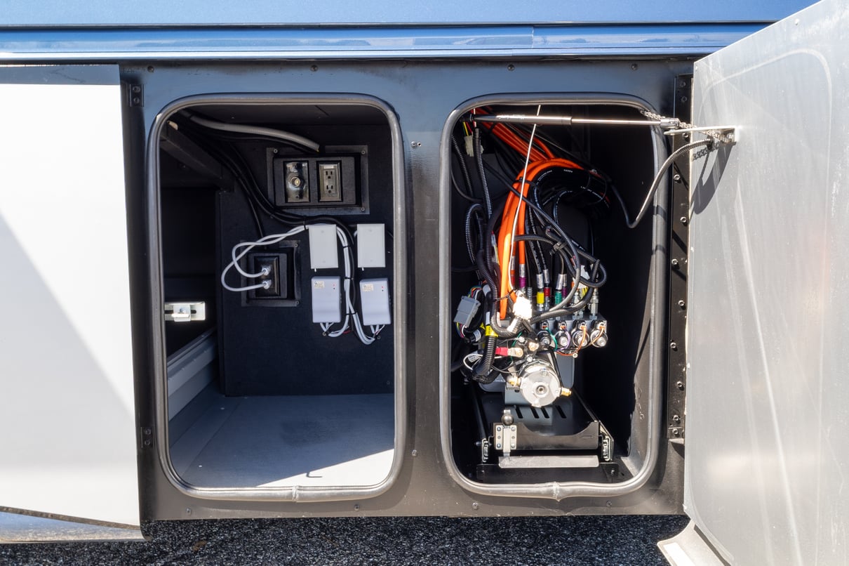 2024 Tiffin Phaeton 44OH gallery image-41