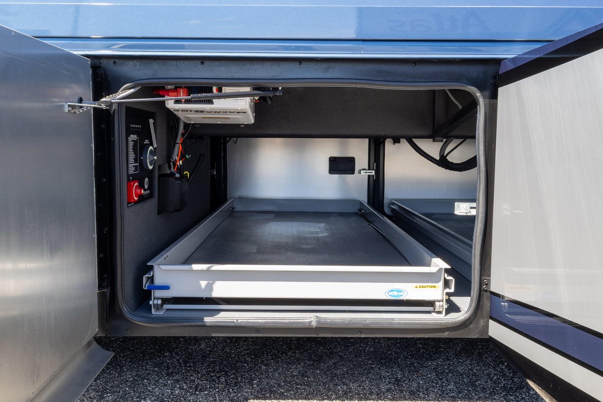 2024 Tiffin Phaeton 44OH gallery image-45