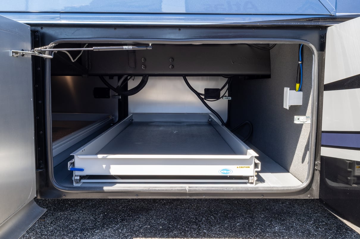 2024 Tiffin Phaeton 44OH gallery image-46