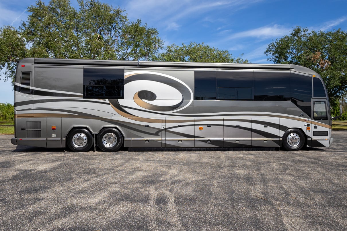 2009 Prevost Featherlite H3 45 gallery image-3