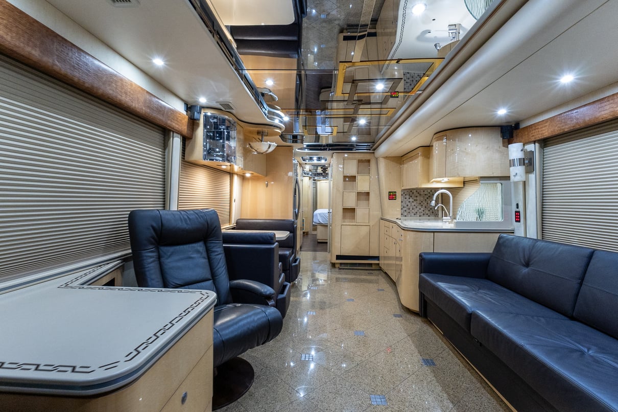 2009 Prevost Featherlite H3 45 gallery image-14