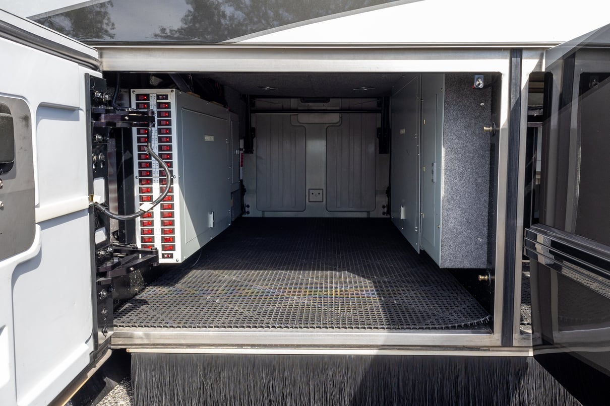 2009 Prevost Featherlite H3 45 gallery image-41