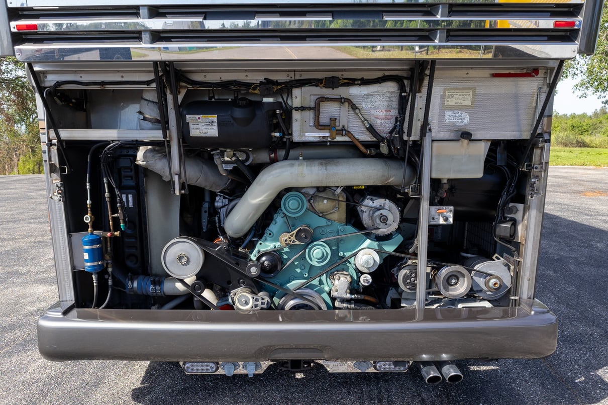 2009 Prevost Featherlite H3 45 gallery image-46