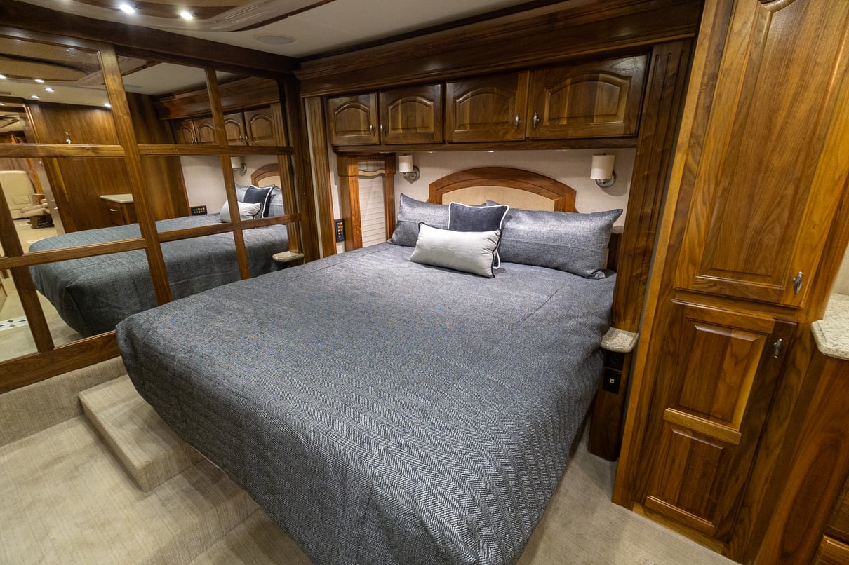 2007 Country Coach Affinity St. Helena gallery image-25